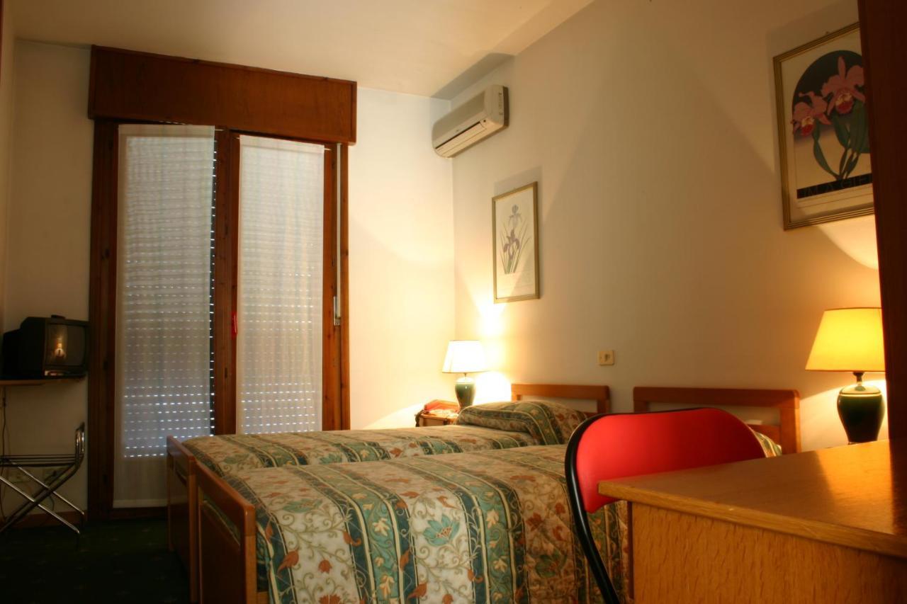 Hotel Rizzi Monticello Conte Otto Exterior photo